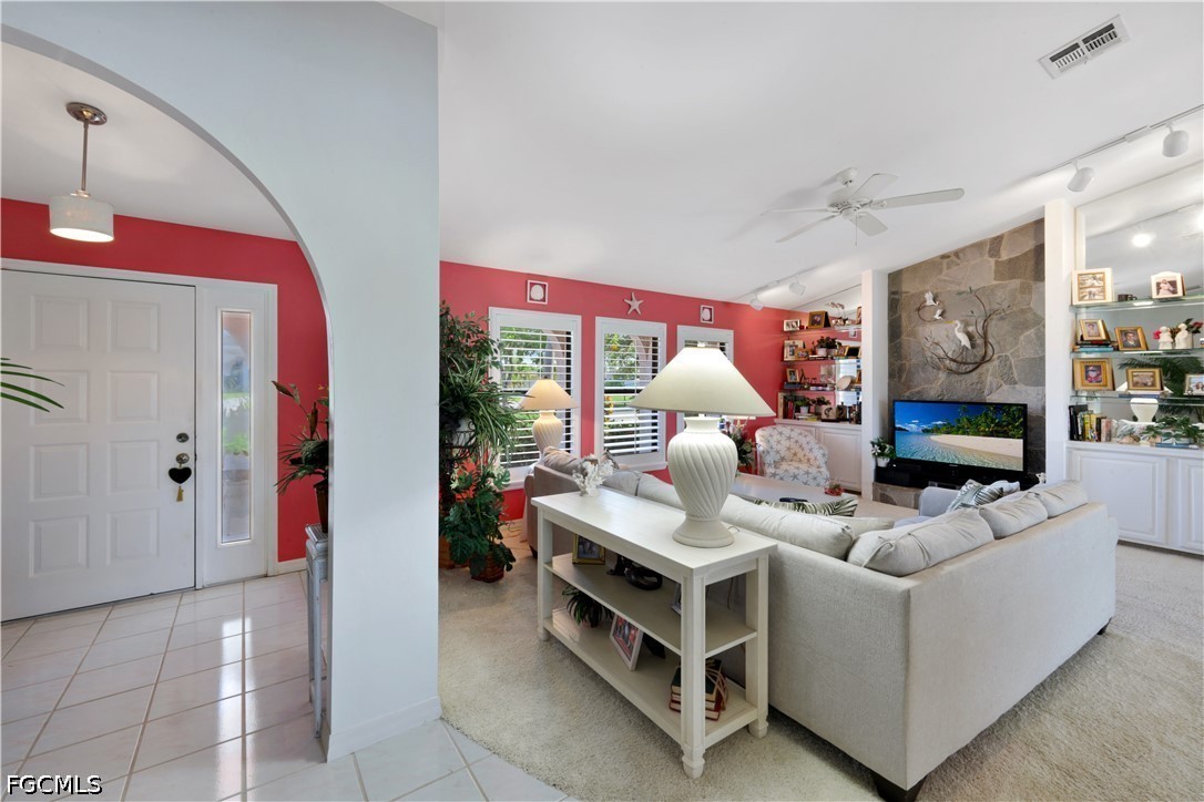 3 Bed Pool Home for Sale in Cape Coral, photo 3