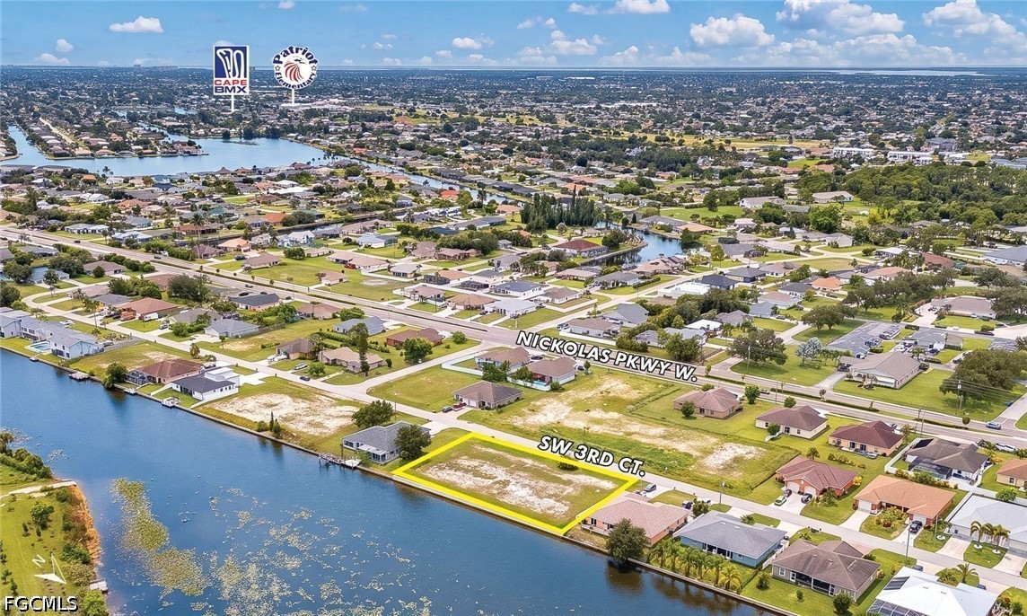 Waterfront Home for Sale in Cape Coral, photo 3