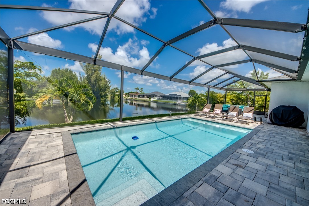 3 Bed Pool Home for Sale in Cape Coral, photo 3