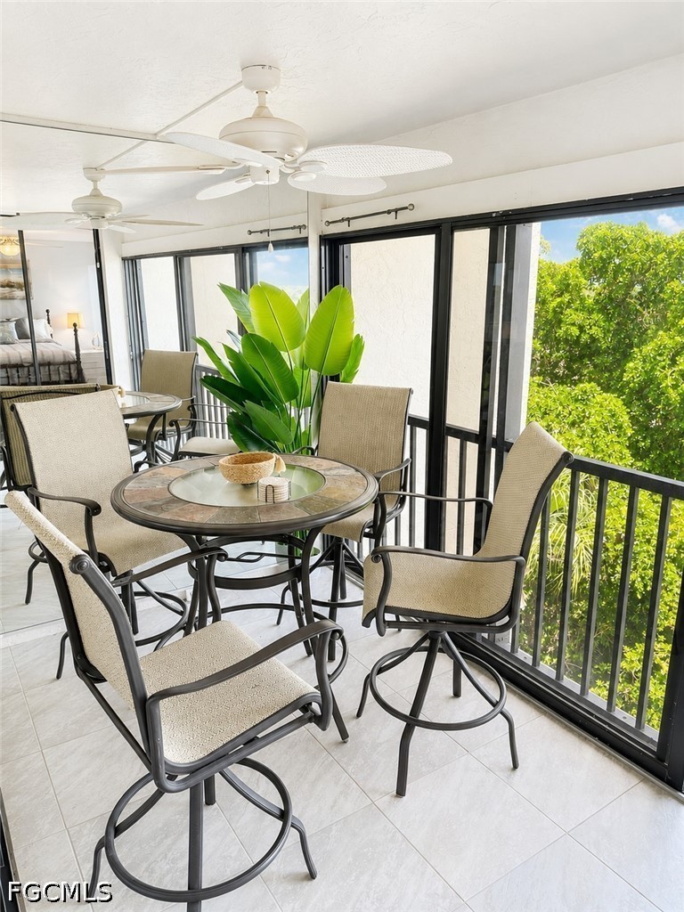 2 Bed Waterfront Home for Sale in Fort Myers, photo 3