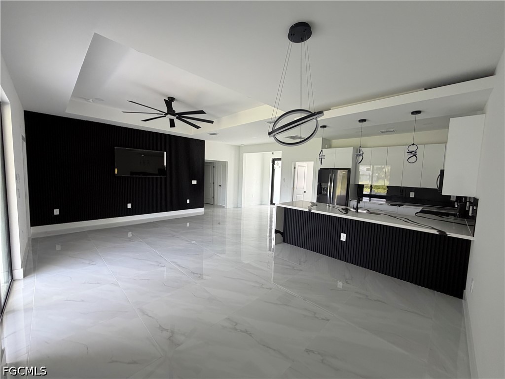 4 Bed Waterfront Home for Sale in Fort Myers, photo 3