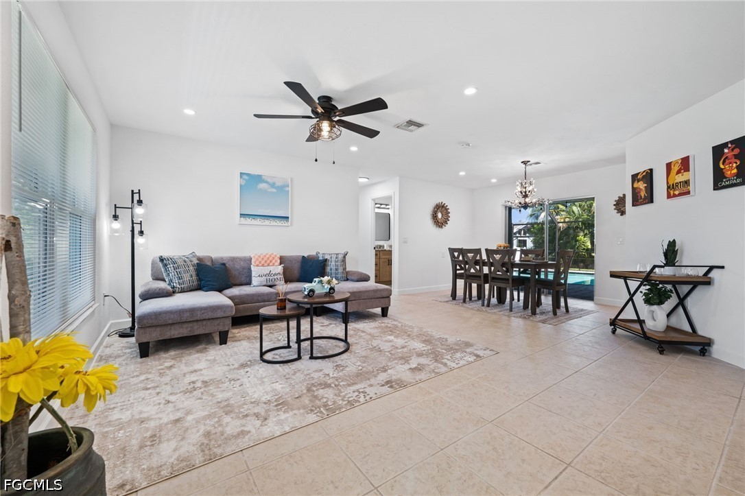 3 Bed Pool Home for Sale in Fort Myers, photo 3