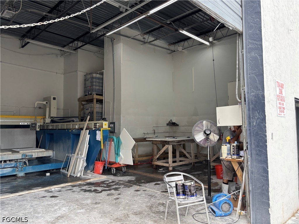 Office for Sale in Cape Coral, photo 3