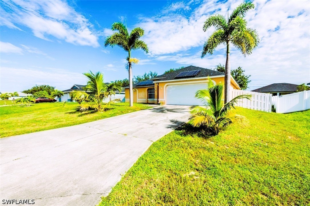 4 Bed SingleFamilyResidence for Sale in Cape Coral, photo 3