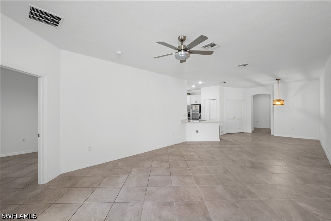 2 Bed Attached for Sale in Naples, photo 3