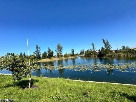 3 Bed Waterfront Home for Sale in Cape Coral, photo 3