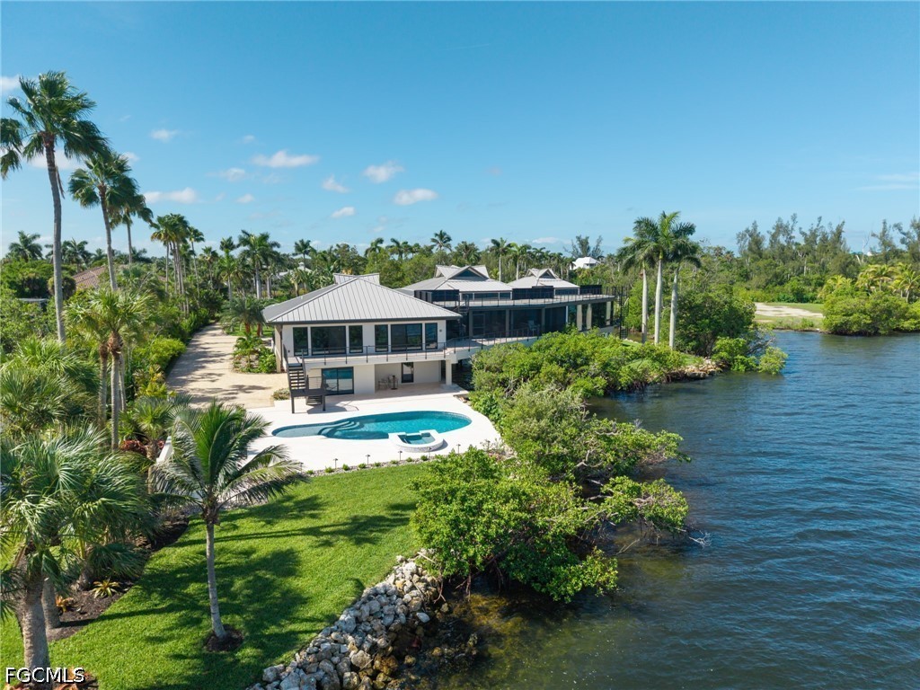 4 Bed Pool Home for Sale in Metes And Bounds, photo 3