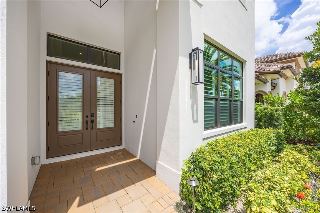 3 Bed Pool Home for Sale in Coco Lakes, photo 3