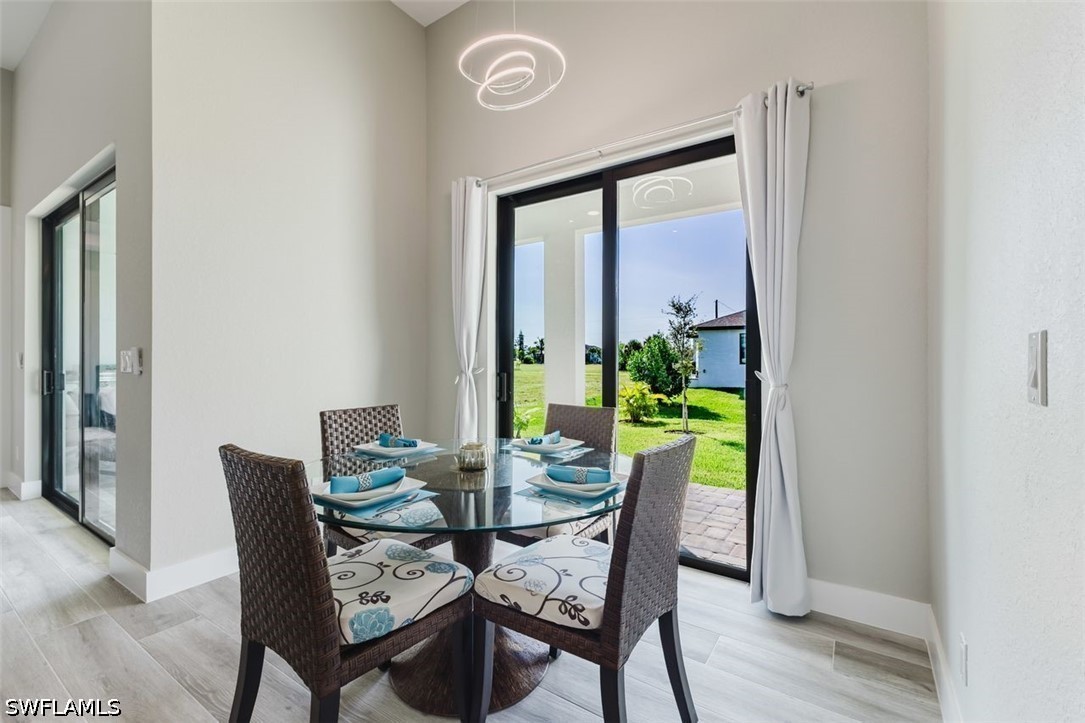 3 Bed SingleFamilyResidence for Sale in Cape Coral, photo 3