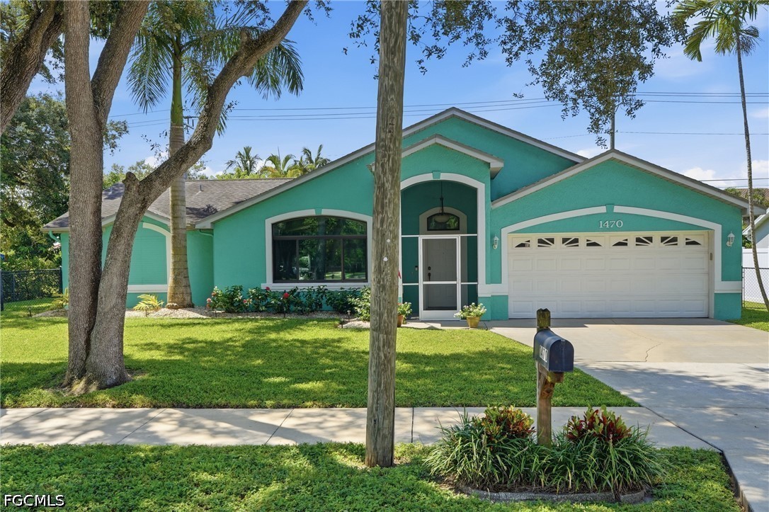 3 Bed Pool Home for Sale in Palmlee Park, photo 3