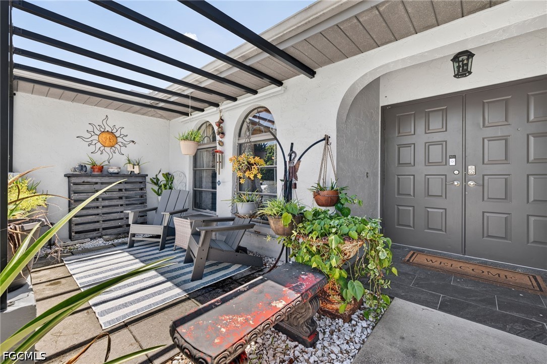 3 Bed Pool Home for Sale in Cape Coral, photo 3