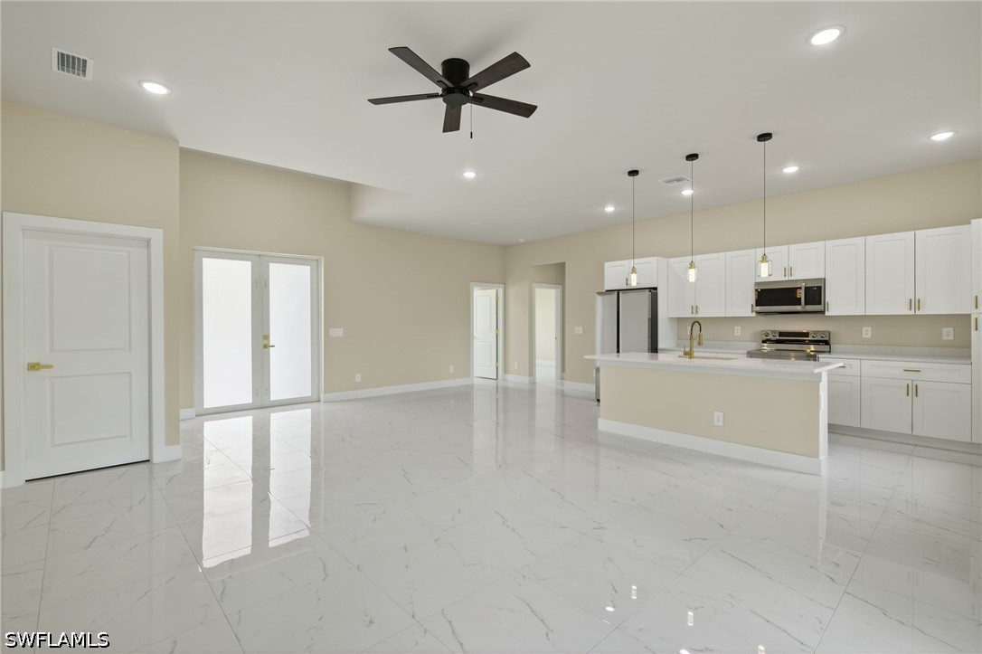 4 Bed SingleFamilyResidence for Sale in Lehigh Acres, photo 3