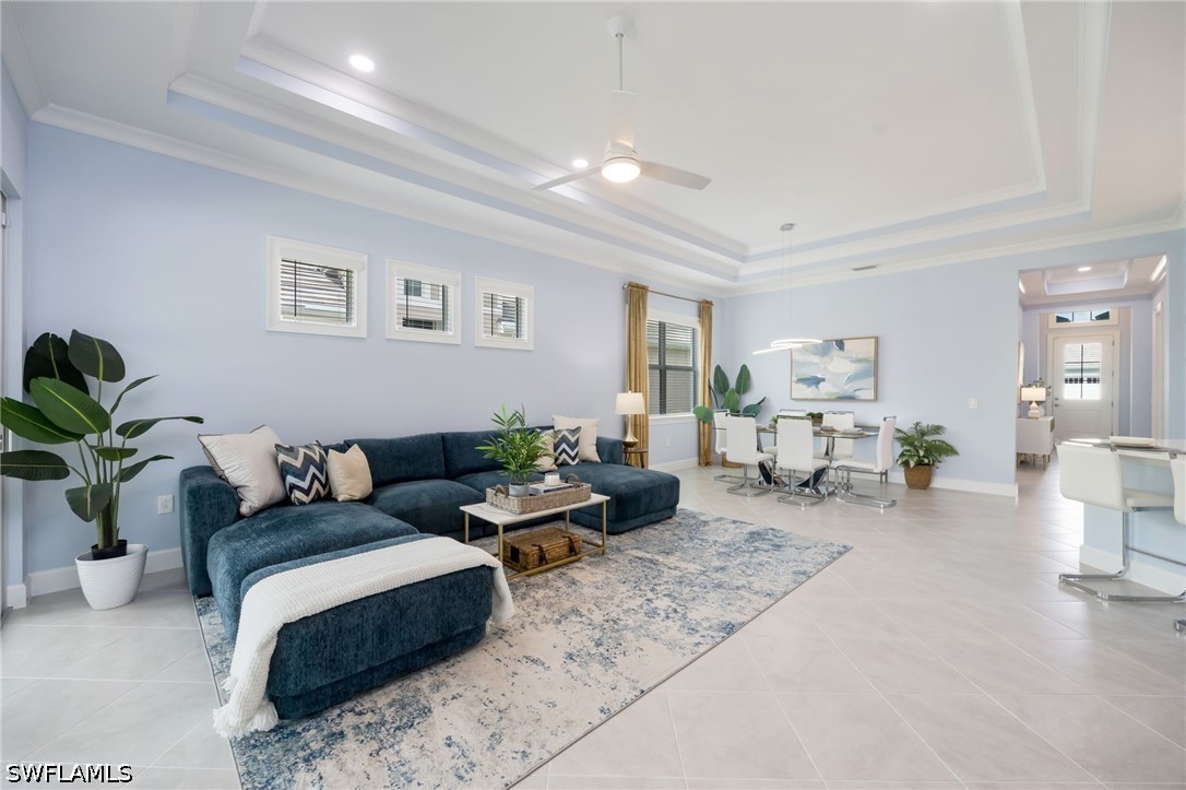 3 Bed Pool Home for Sale in Naples, photo 3