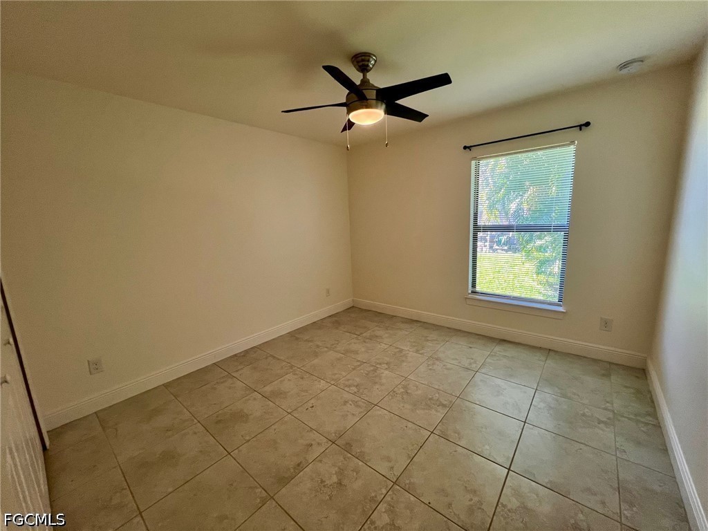 3 Bed Duplex for Sale in Cape Coral, photo 3