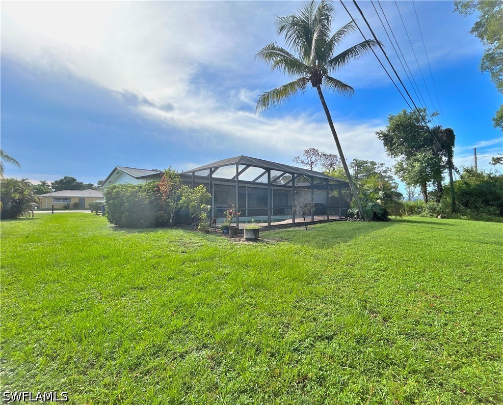 2 Bed Pool Home for Sale in Fort Myers Villas, photo 3