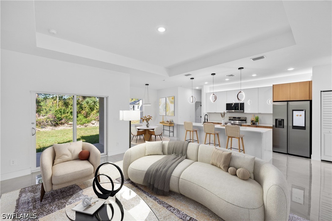 4 Bed SingleFamilyResidence for Sale in Lehigh Acres, photo 3