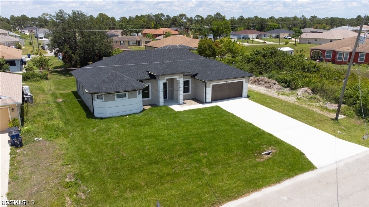 3 Bed SingleFamilyResidence for Sale in Lehigh Acres, photo 3