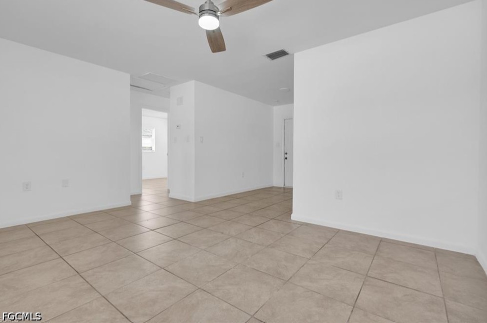 2 Bed Duplex for Sale in Fort Myers, photo 3