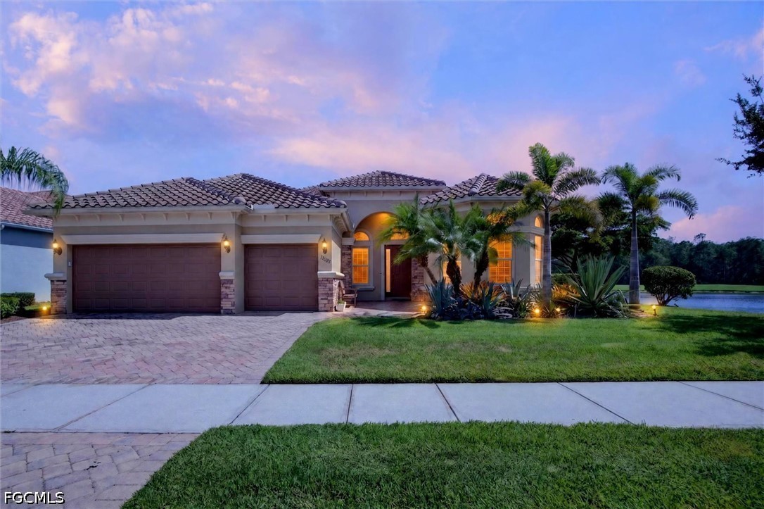 3 Bed Pool Home for Sale in Somerset, photo 3