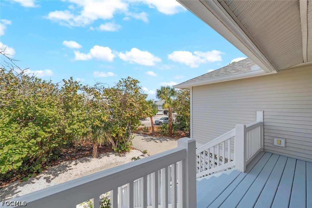 3 Bed Pool Home for Sale in Sanibel Bayous, photo 3