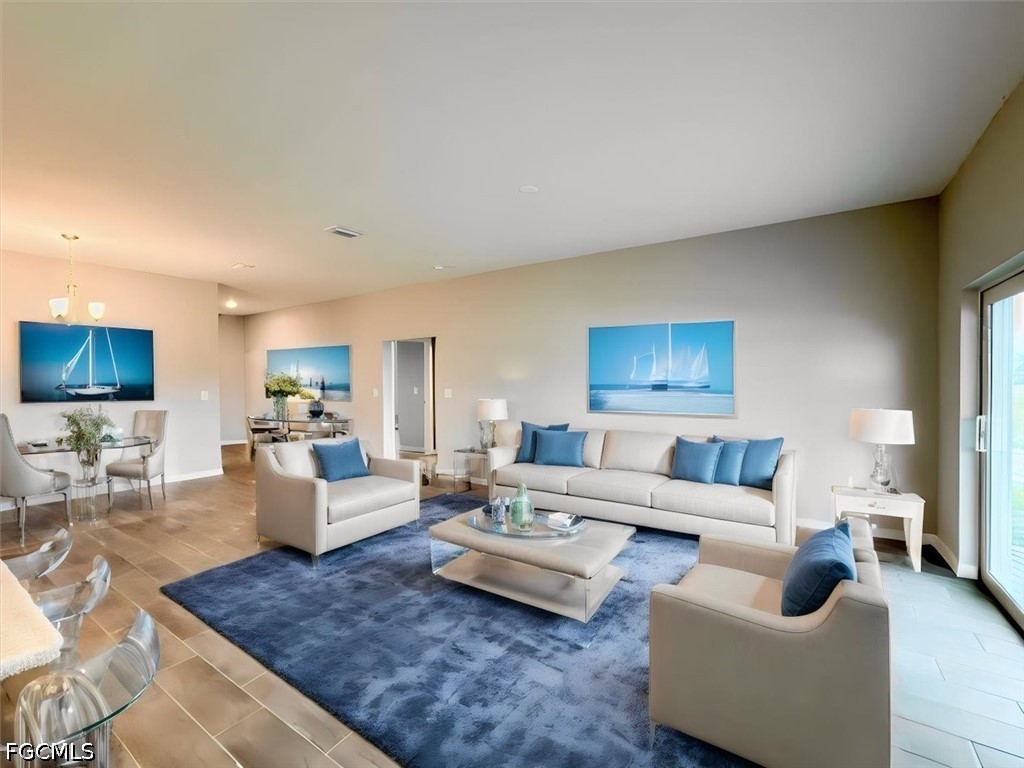 3 Bed SingleFamilyResidence for Sale in Cape Coral, photo 3