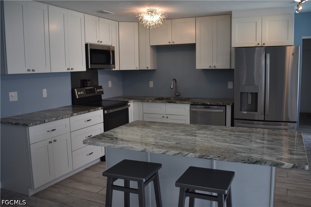 3 Bed Pool Home for Sale in Cape Coral, photo 3