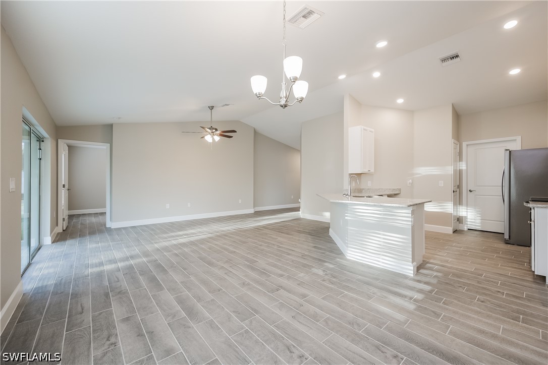 3 Bed SingleFamilyResidence for Sale in Lehigh Acres, photo 3