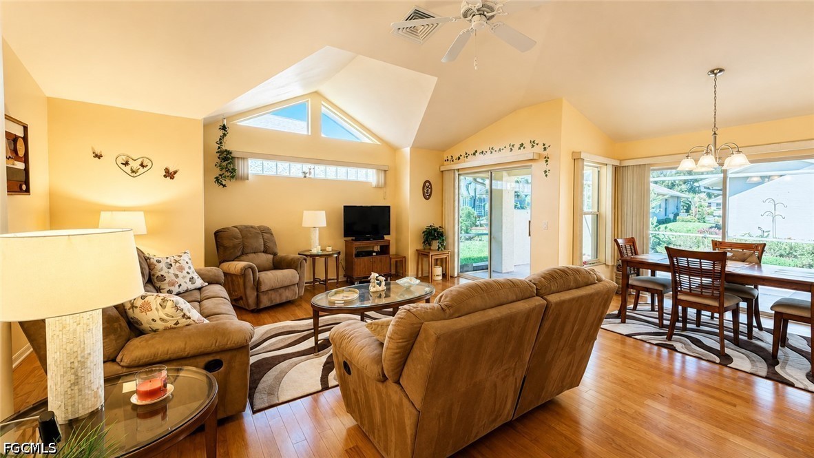 3 Bed SingleFamilyResidence for Sale in Palm Island, photo 3