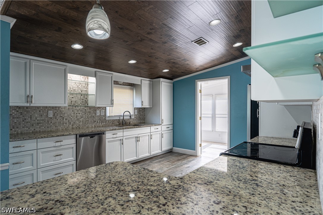 3 Bed Pool Home for Sale in Not Applicable, photo 3