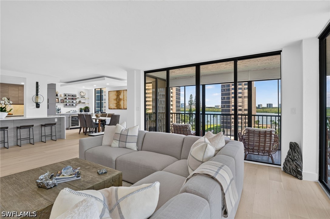 2 Bed Waterfront Home for Sale in Naples, photo 3