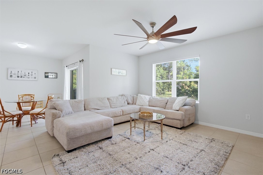 4 Bed SingleFamilyResidence for Sale in San Carlos Park, photo 3