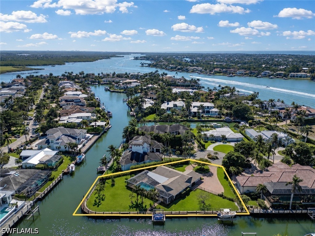 3 Bed Pool Home for Sale in Royal Harbor, photo 3