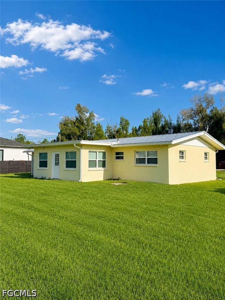 2 Bed SingleFamilyResidence for Sale in Punta Gorda, photo 3