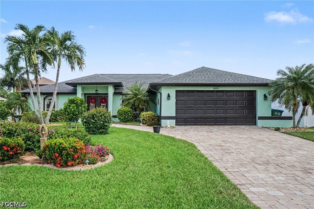 3 Bed Pool Home for Sale in Cape Coral, photo 3