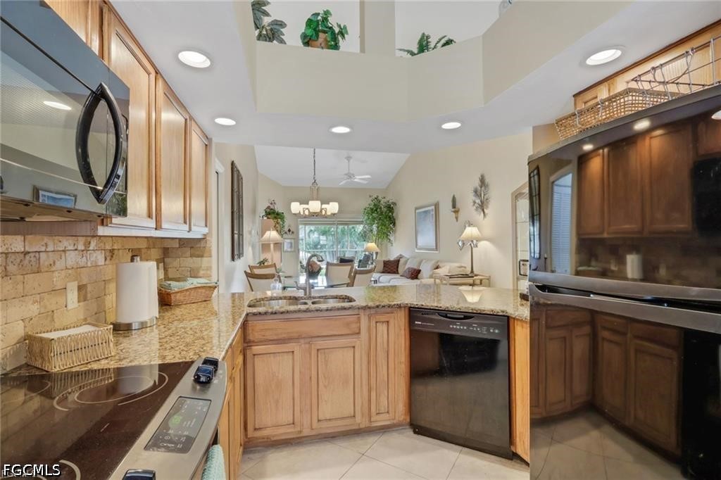 2 Bed Condominium for Sale in Bermuda Isles, photo 3