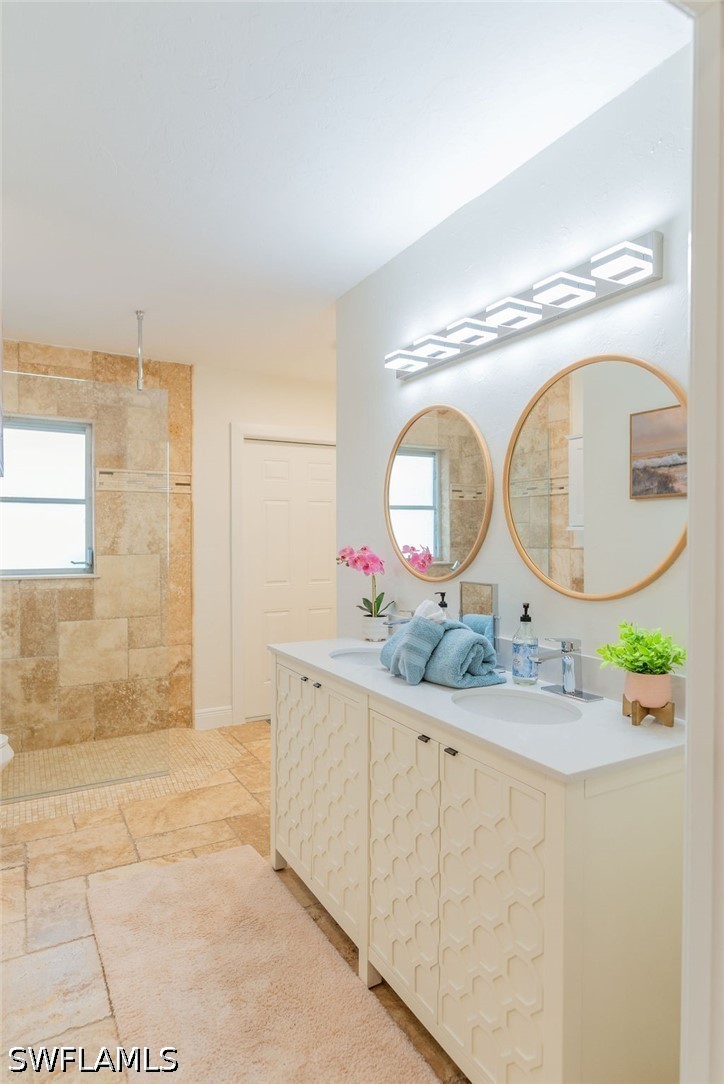 3 Bed Pool Home for Sale in Naples Park, photo 3