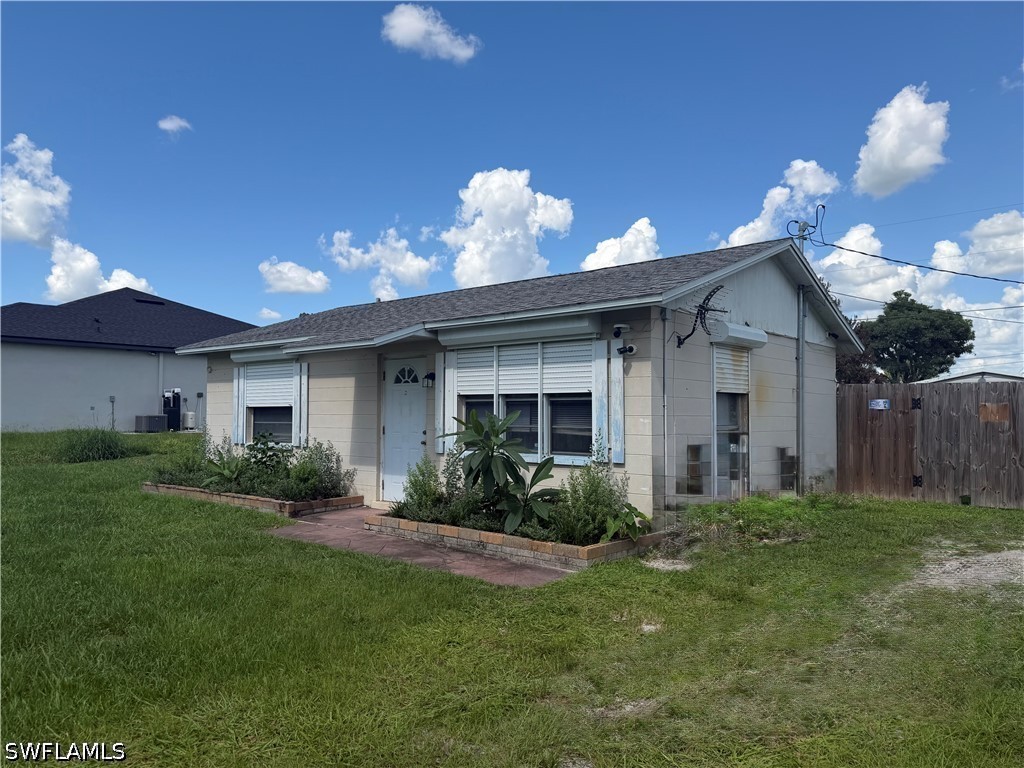 1 Bed SingleFamilyResidence for Sale in Lehigh Acres, photo 3