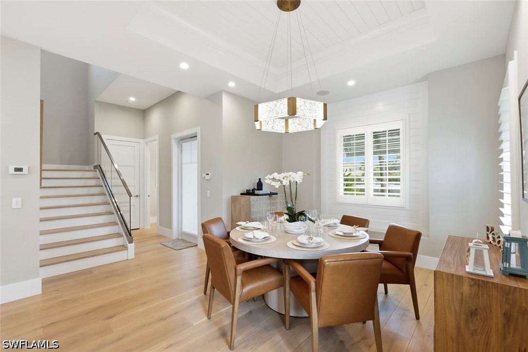 5 Bed Pool Home for Sale in Olde Naples, photo 3