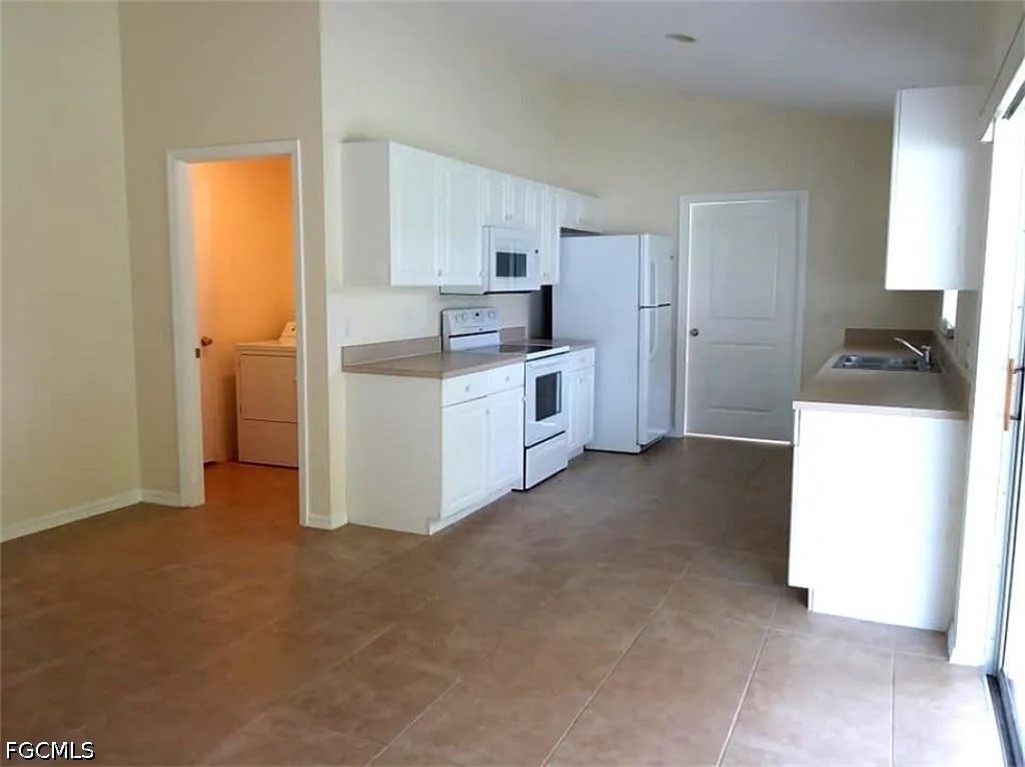 3 Bed SingleFamilyResidence for Sale in Lehigh Acres, photo 3