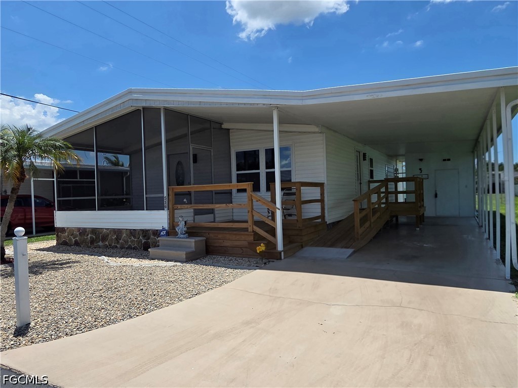2 Bed ManufacturedHome for Sale in North Fort Myers, photo 3