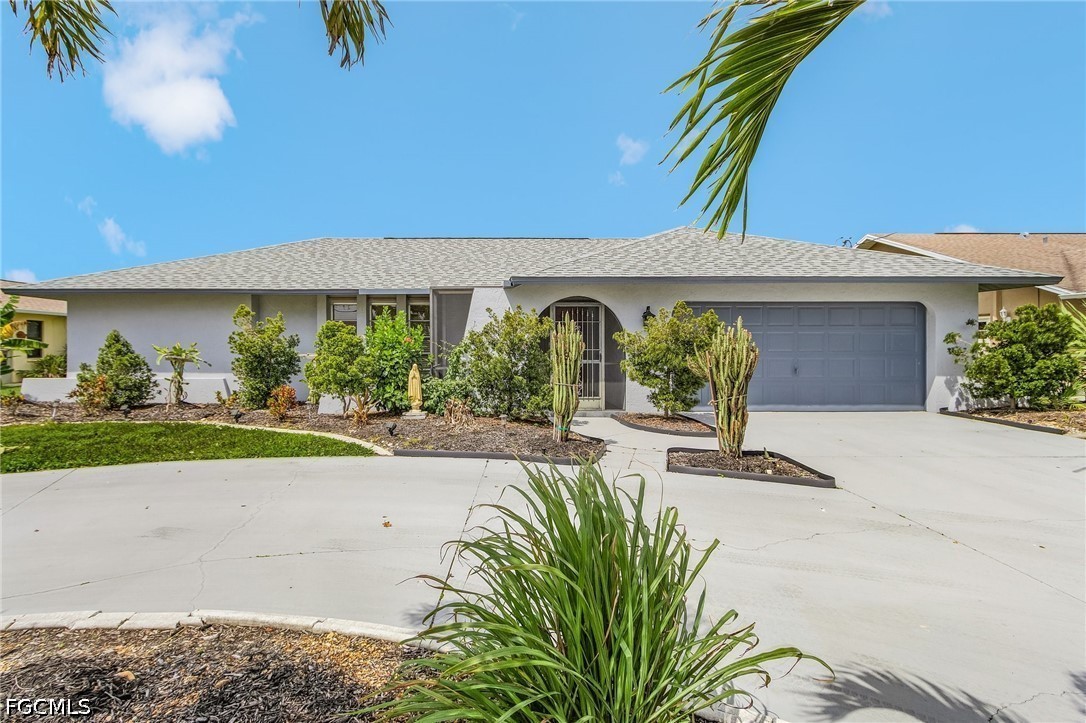 3 Bed Pool Home for Sale in Cape Coral, photo 3
