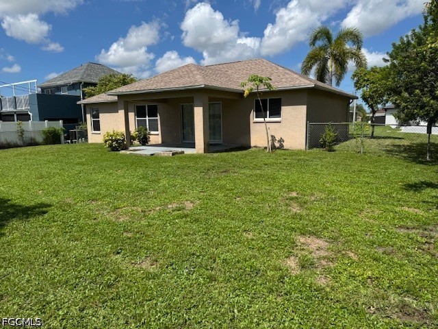 3 Bed SingleFamilyResidence for Sale in Cape Coral, photo 3