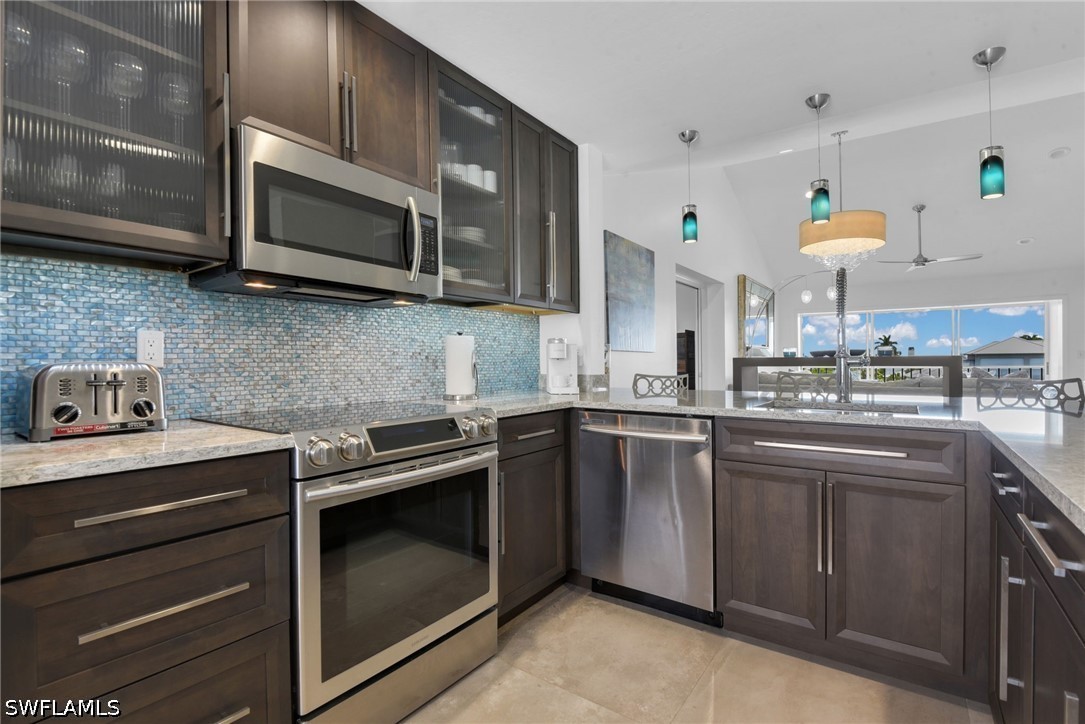 3 Bed Waterfront Home for Sale in Naples, photo 3