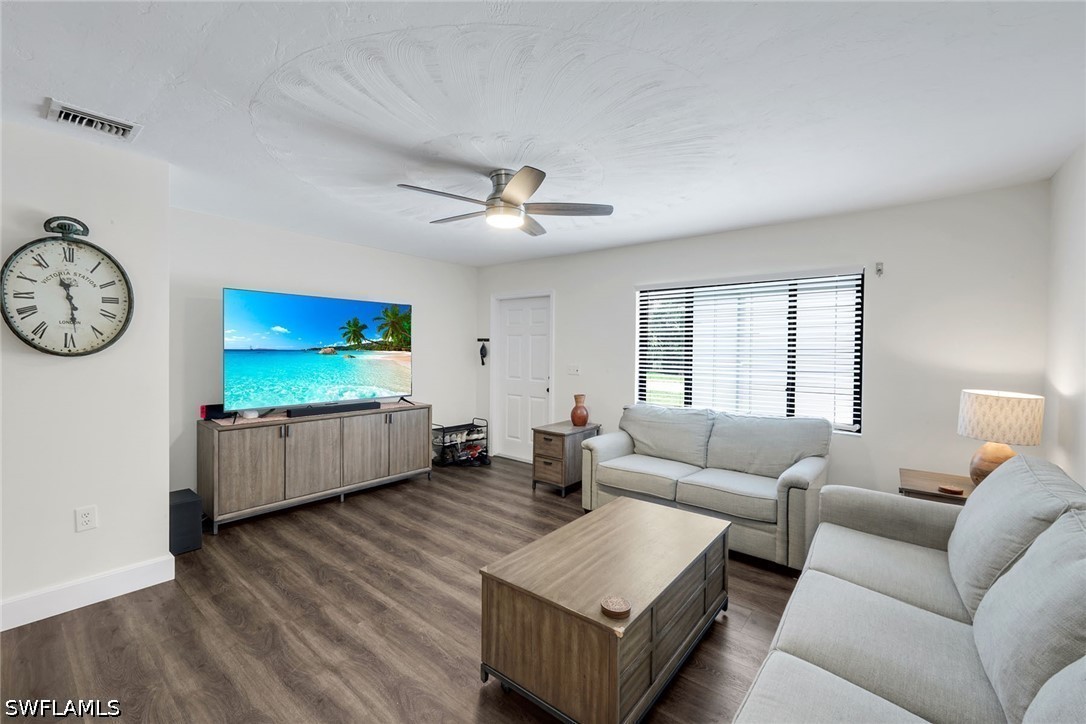 3 Bed SingleFamilyResidence for Sale in Bonita Springs, photo 3