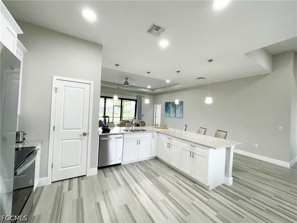 4 Bed Waterfront Home for Sale in Cape Coral, photo 3