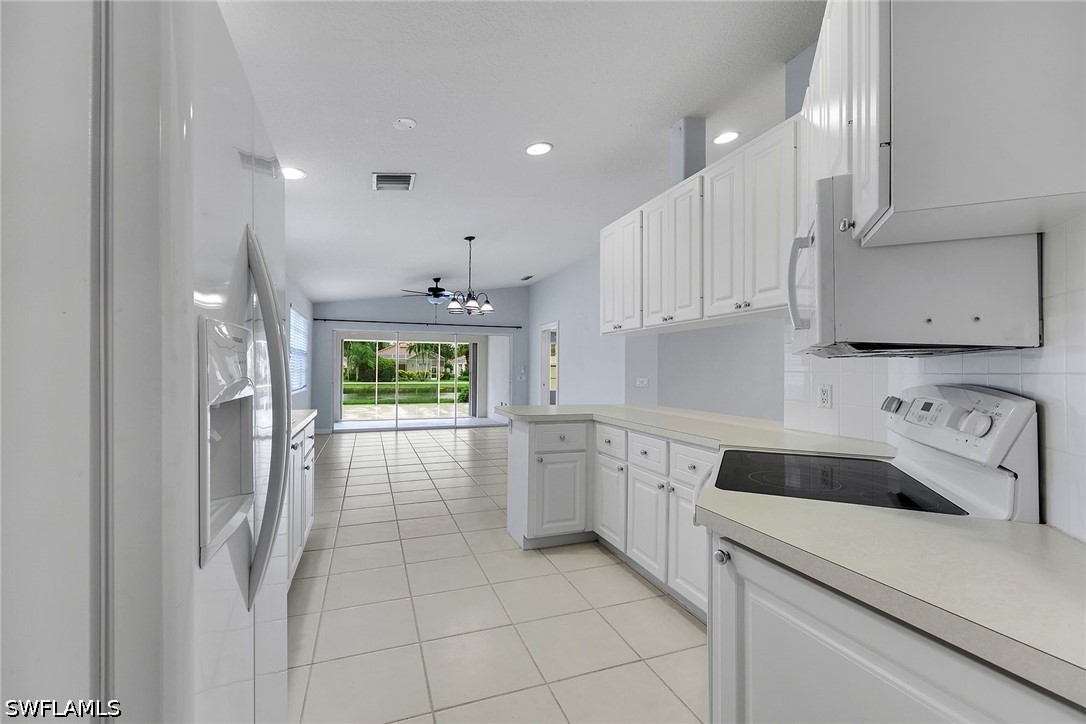 2 Bed Waterfront Home for Sale in Island Walk, photo 3