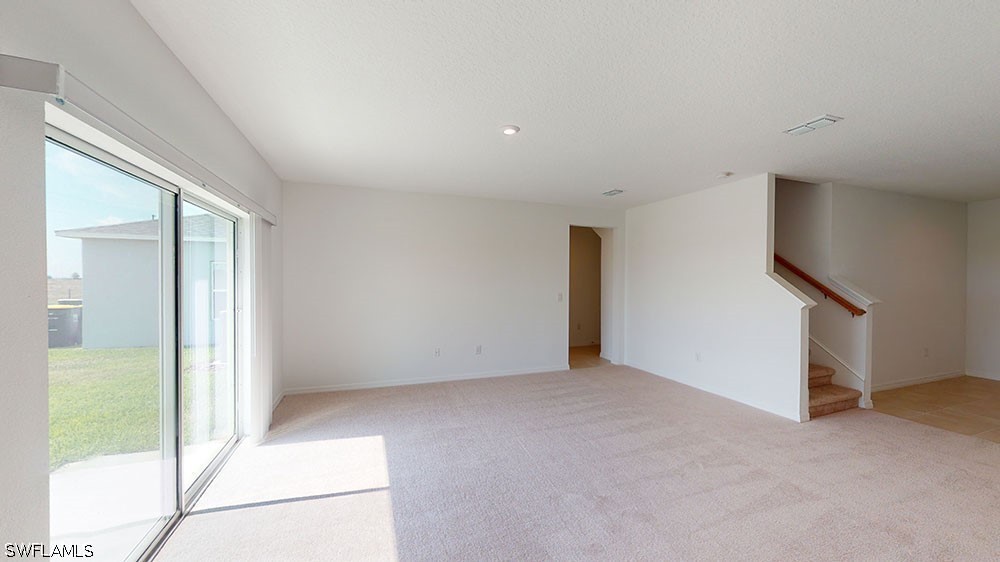 5 Bed SingleFamilyResidence for Sale in Solena, photo 3