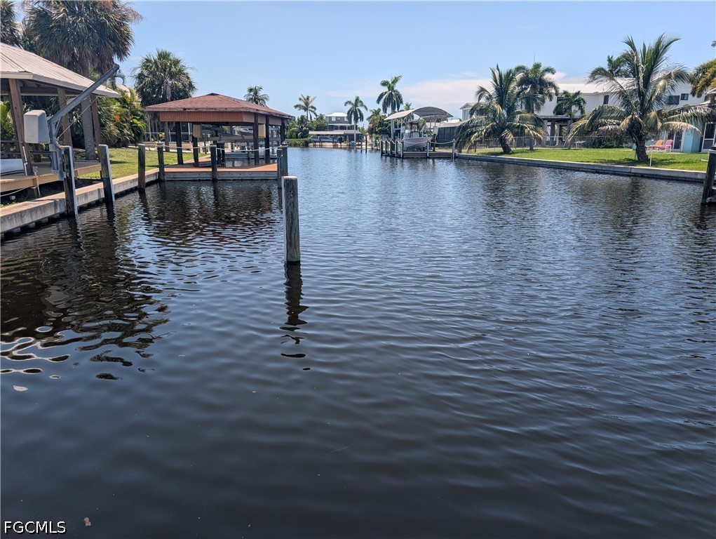 3 Bed Waterfront Home for Sale in Gulfhaven, photo 3