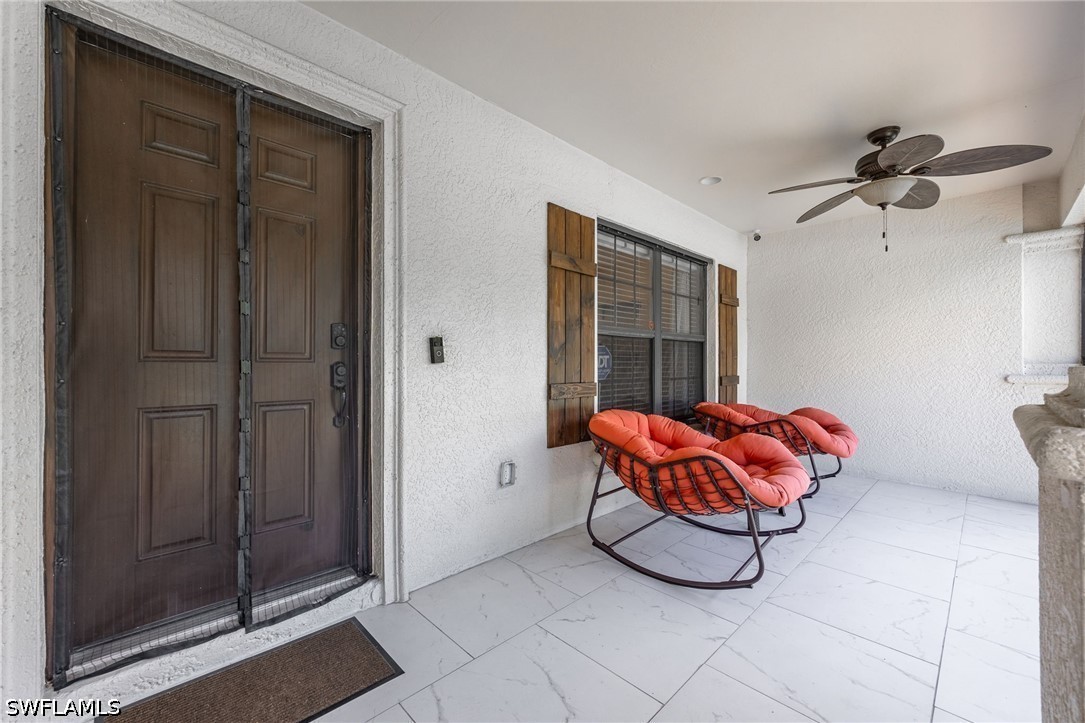 3 Bed SingleFamilyResidence for Sale in Mirror Lakes, photo 3