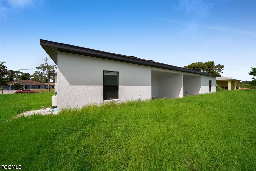 3 Bed Duplex for Sale in Lehigh Acres, photo 3